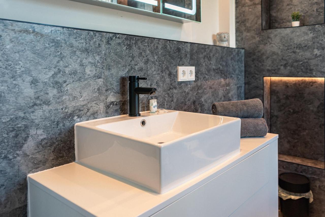 Crest - Riverside Lofts Mit Parken I Balkon I Kueche I Regendusche Πασάου Εξωτερικό φωτογραφία